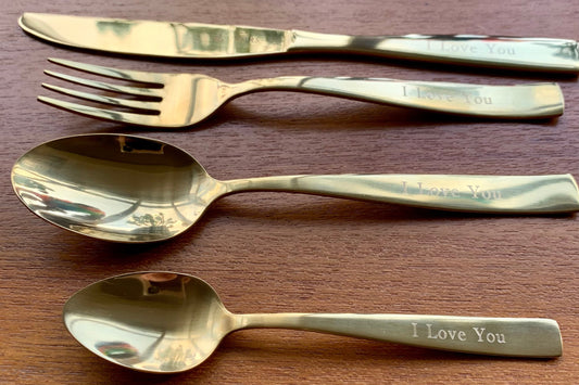 Viners Personalised Engraved Adults 4 Piece GOLD TITANIUM PLATED Cutlery Set With Bespoke Presentation Box