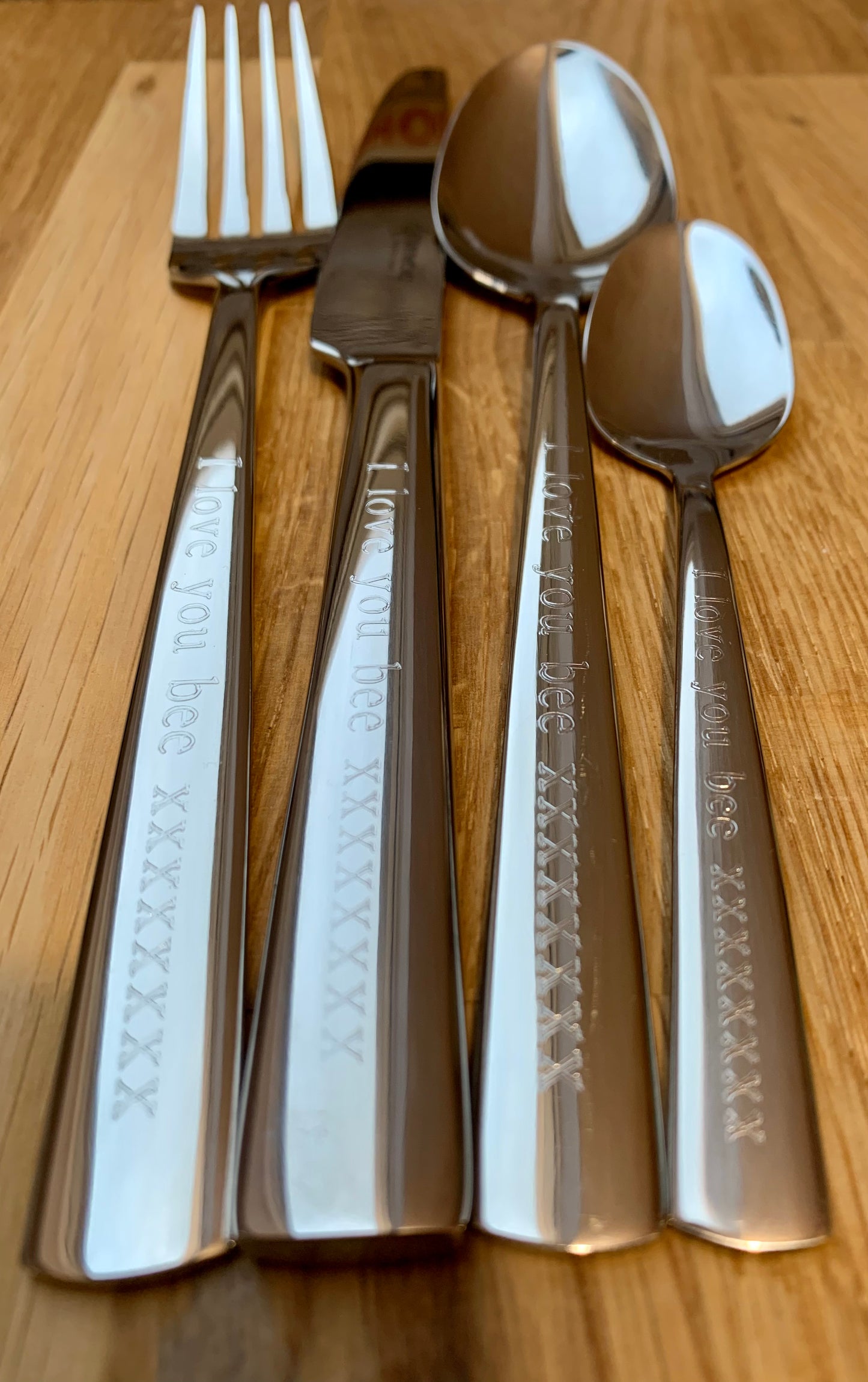 Personalised Engraved Adult Cutlery Set 18/10 Stainless Steel Anniversary Birthday Christmas Retirement Gift As Used By Vernon Kay